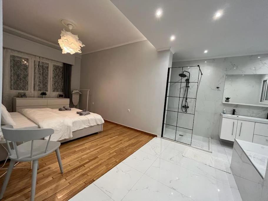 Acropolis Casa 2Bdr/2Bthr W/Hot Tub-3Mins To Plaka Apartment Athens Exterior photo